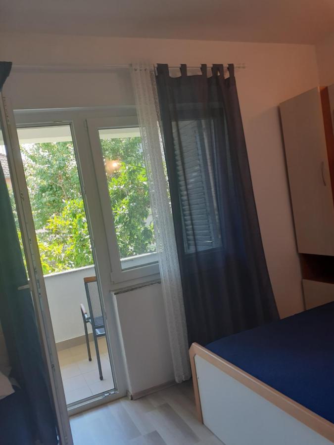 Filip 2 Biograd Na Moru Exterior foto